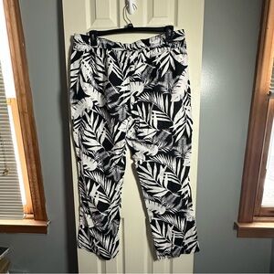 Serra Black and White Leaf Pattern Pants